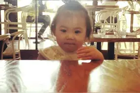 陈冠希晒娃大赞“阳光小美女” 获奶爸周杰伦点赞图片