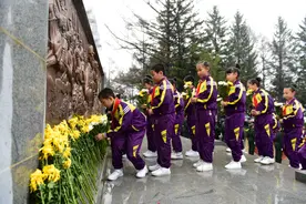 #（社会）（3）清明时节祭英烈图片