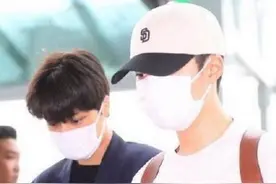 EXO前往迪拜参加演唱会 满屏帅气大长腿图片