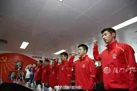 国乒男队参观厦门海关 马龙、张继科等亮相图片