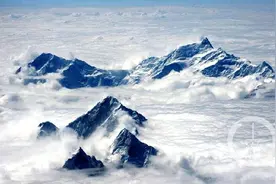 震撼！万米高空再现雪域奇观图片