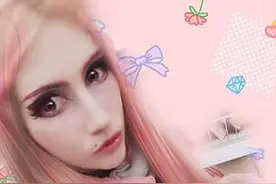 乌克兰女孩热爱Cosplay 每天化妆一小时坚持不整容图片