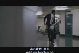 当父亲带孩子住进公厕，你能体会这百般无奈的滋味吗？视频封面