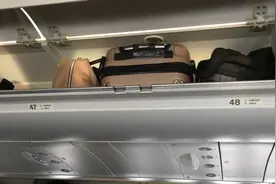 南非航空飞机里面的行李架是什么样的视频封面