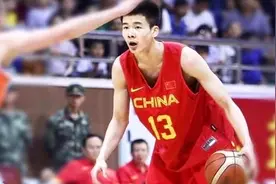 7记三分得全场最高38分 国青男篮2米小将狂虐美国成焦点视频封面