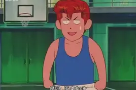 据说新篮球鞋需要踩一踩才不会把脚弄伤，我差点信了你的鞋视频封面