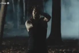 说唱大神Eminem 新歌Framed MV中英字幕，这次姆爷化身精神病人了