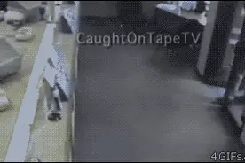 遇到这样的防打劫系统，劫匪直接懵了！图片