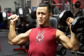 当肌肉开始疼痛时 得小心过量运动图片