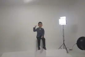 实力童星小宝受邀参加环球购物拍摄图片