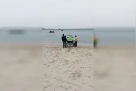 摩托艇是这么下海的，你知道吗？