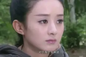 赵丽颖1米65只剩80斤！但这个女星比他还夸张，瘦的只剩骨头架！视频封面