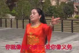 这大妈想男朋友想疯了，唱一首一物降一物，来表达自己寂寞空虚