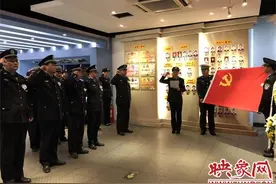 开封金明池派出所开展清明祭奠公安英烈活动图片