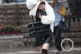 一夜雨横风狂，山城气温骤降图片