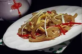 猪皮虽然好处多多 但也不能说吃就吃图片