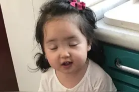男子找微商代购LV包难辨真假 竟到专柜“以假换真”图片