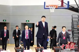 篮球裁判“国考”扬州开考 姚明亮相当“考生”图片