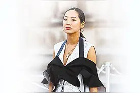 穿着“丑”鞋 美美踏春去图片