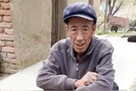 青岛一养殖户家现巨型鸡蛋，比鹅蛋还大！或是蛋中蛋图片