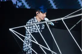 林俊杰演唱会深情弹唱，老歌《醉赤壁》因抖音翻红图片