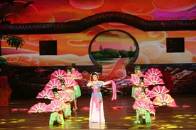 《绿色二人转中国行》临沂上演 倾情演绎东北风情图片