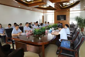北海市中级法院院长曾艳到铁山港区法院开展调研工作图片