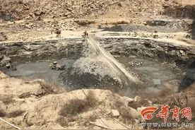 榆林一村支书承包石料厂越界开采 超出允许范围4倍多图片