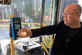 福州首创“福码”支付 市民全城“一码通行”图片