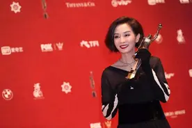 金像奖古天乐终获最佳男演员 茶水工杨容莲获专业精神奖图片