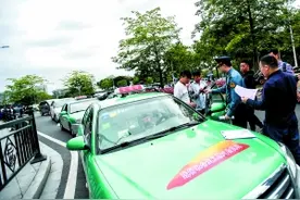 交通执法部门提醒：广交会期间，切勿在展馆周边候乘图片