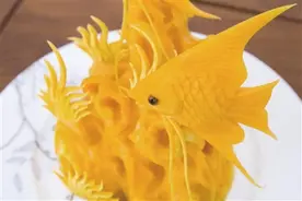 大学生展现刀功 巧雕刻栩栩如生图片