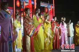 非遗“丰都庙会”选“天子娘娘”图片