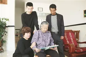 东山：王阿碧与阿婶的“别样亲情”图片