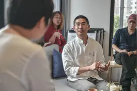 上海男人来湖北亲手做藕粉，一年卖出20吨图片
