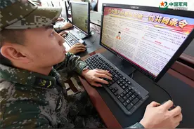 "学霸"已经开始了!学习共同条令,他们解锁这些姿势!图片