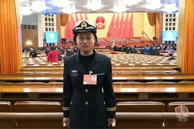 厉害了！利川90后女孩成为东海舰队沂蒙山舰第一位女副作战长图片