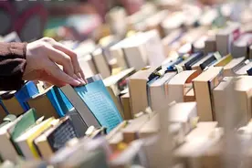 亚马逊发全民阅读报告：八成以上受访者日均阅读半小时以上图片