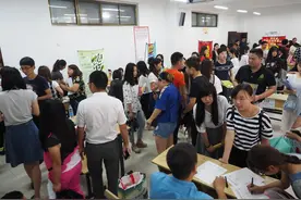 6-25安徽审计职业学院2016校园双选会圆满成功图片
