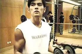 周杰伦《惊天魔盗团》之后，新职业竟然是健身教练图片