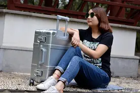 旅行箱也玩智能   发现自己已经跟不上步伐了图片