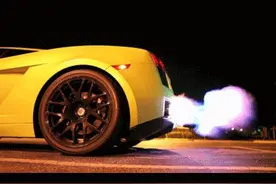 排气管成变色龙，是福还是祸？老司机看后都哭了图片