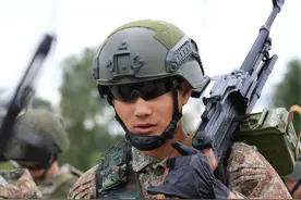 中俄最强特种兵PK，场面震撼，装备扎眼图片