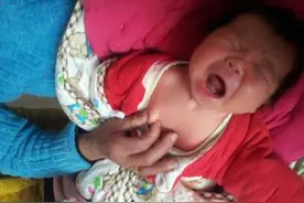 挤宝宝奶头至溃烂！来吐槽你知道的孕育陋习图片