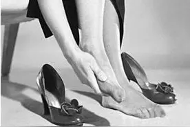 新鞋子磨脚好难受 这里有多种方法来教你“对抗”磨脚的痛图片