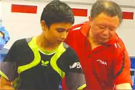 张继科的逆旋转发球，为什么那么转？-国球汇图片