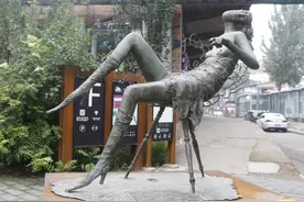 北京 798艺术区 的那些 “奇葩” 饰品图片