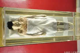千年不腐马王堆女尸—辛追图片