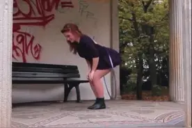 美女大神教你转呼啦圈的正确姿势图片