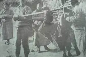 古代对不贞之妇的惩罚——浸猪笼！图片